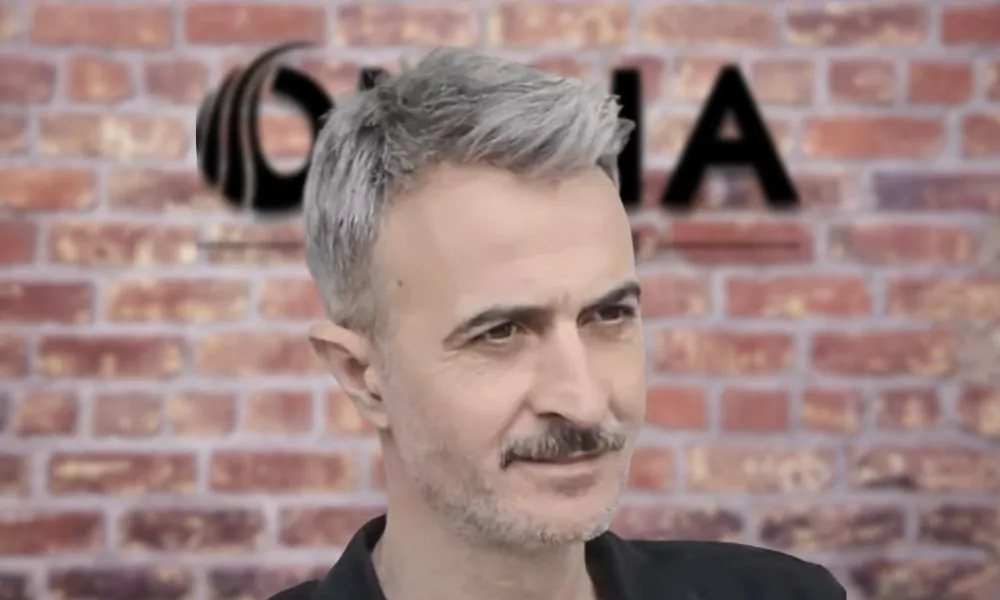 Beyaz Protez Saç